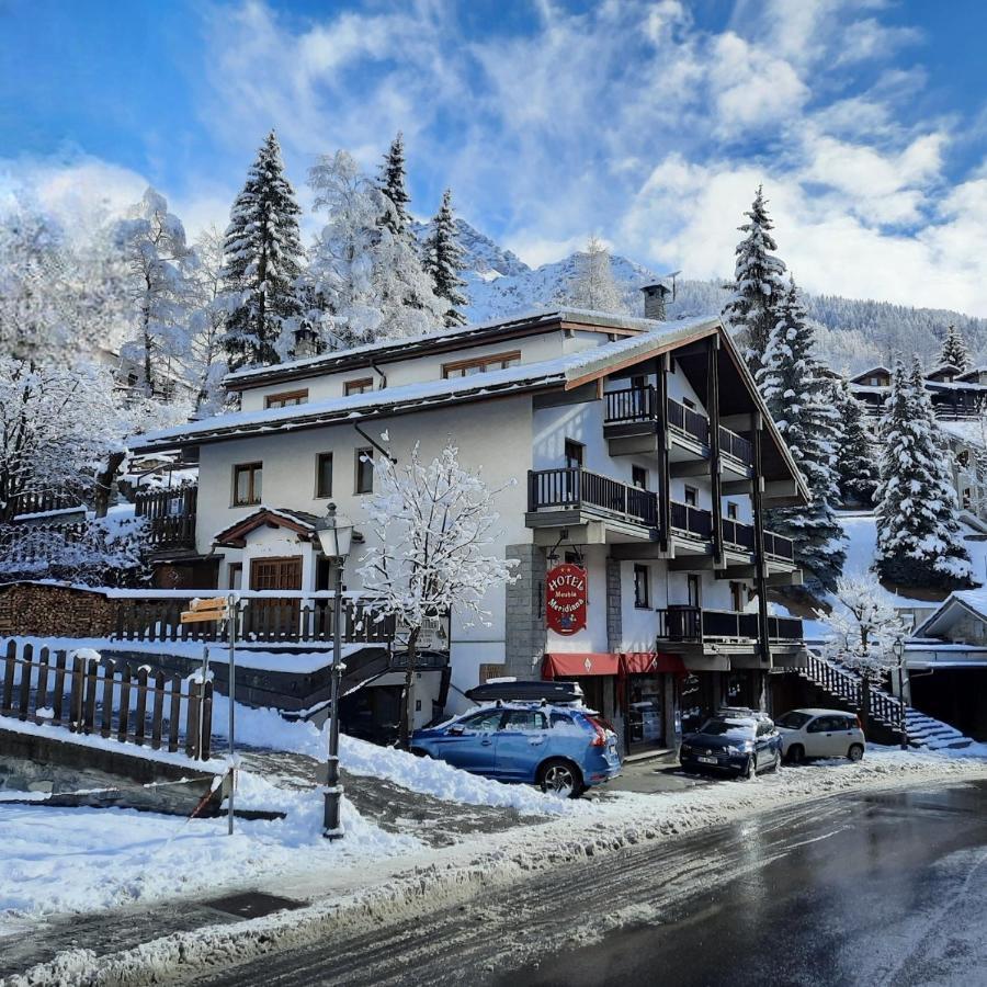 Hotel Meuble Meridiana Valtournenche Exteriör bild