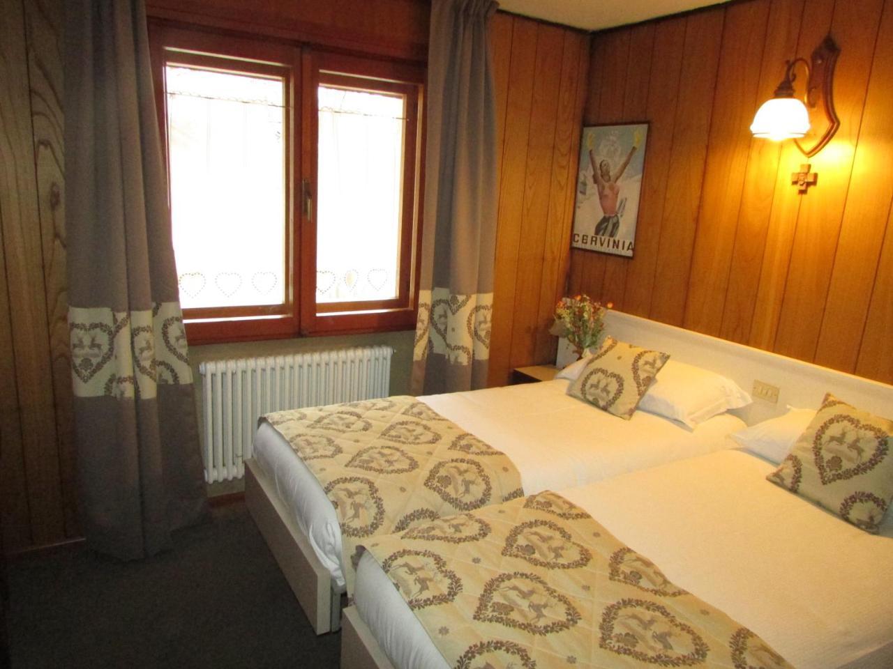 Hotel Meuble Meridiana Valtournenche Exteriör bild